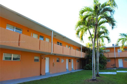 Complexes résidentiels à Cutler Bay, Comté de Miami-Dade