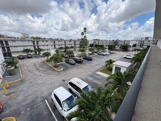 Complexes résidentiels à Miami, Comté de Miami-Dade
