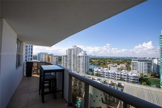Residential complexes in Miami Beach, Miami-Dade