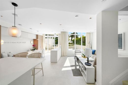Residential complexes in Miami Beach, Miami-Dade