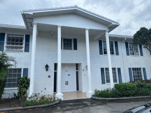 Residential complexes in Fort Lauderdale, Broward County