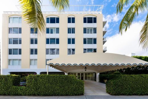 Residential complexes in Palm Beach, Florida