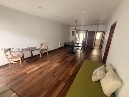 Complesso residenziale a Miami Beach, Miami-Dade County