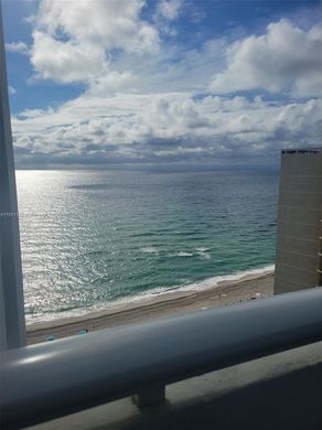 Complesso residenziale a Hallandale Beach, Broward County