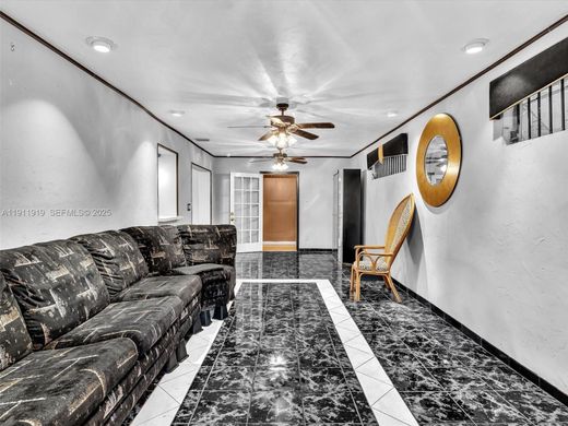 Villa in Miami Gardens, Miami-Dade County