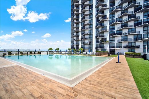 Kamienica w Doral, Miami-Dade County