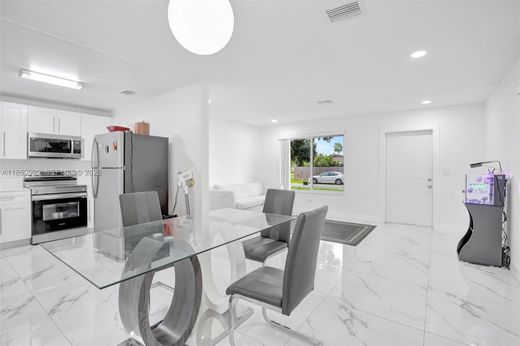 别墅  Pembroke Pines, Broward County