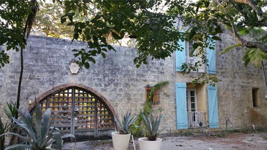 Residential complexes in Miami, Miami-Dade