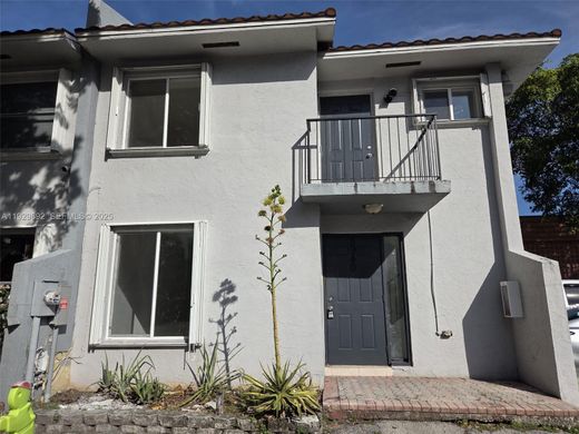 Townhouse in Davie, Broward County