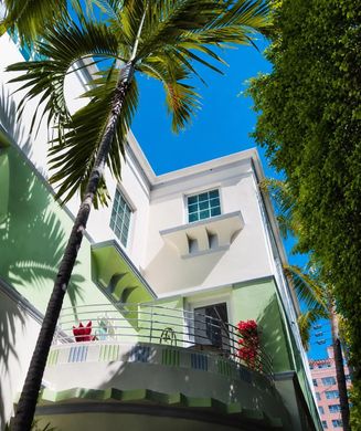 Residential complexes in Miami Beach, Miami-Dade