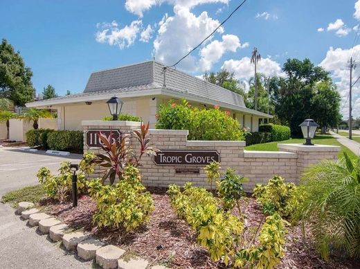 Residential complexes in Vero Beach, Indian River County