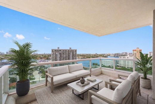 Residential complexes in Fort Lauderdale, Broward County