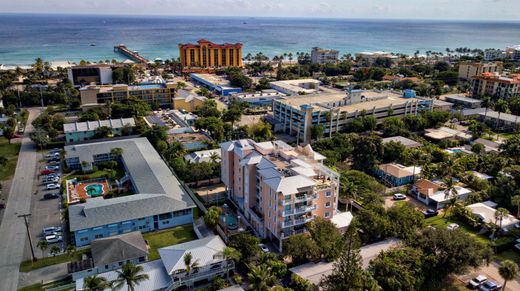 Residential complexes in Deerfield Beach, Broward County