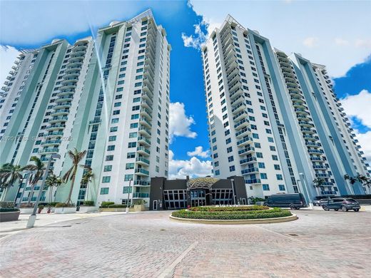 Residential complexes in Sunrise, Broward County