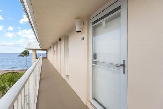 Residential complexes in Delray Beach, Palm Beach