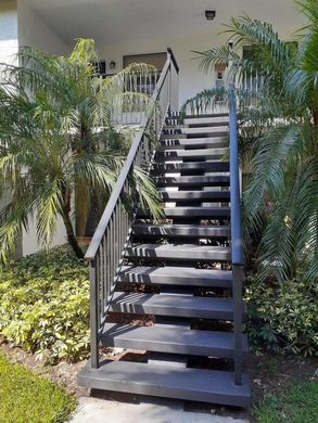 Residential complexes in Deerfield Beach, Broward County