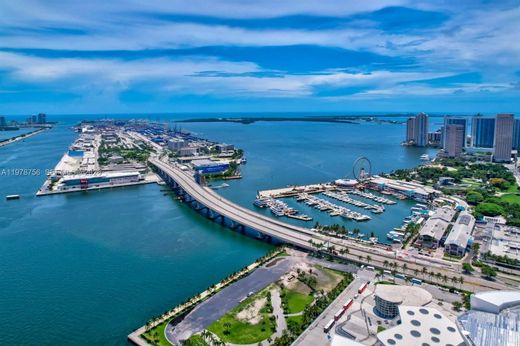 Residential complexes in Miami, Miami-Dade