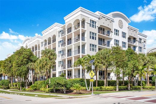 Residential complexes in Deerfield Beach, Broward County