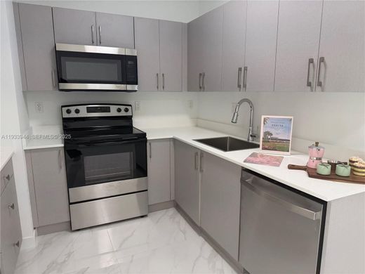 Komplex apartman Hialeah, Miami-Dade County
