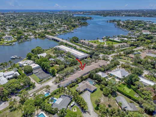 Townhouse in Tequesta, Palm Beach