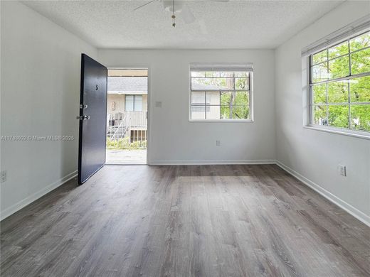 Edificio en West Miami, Miami-Dade County