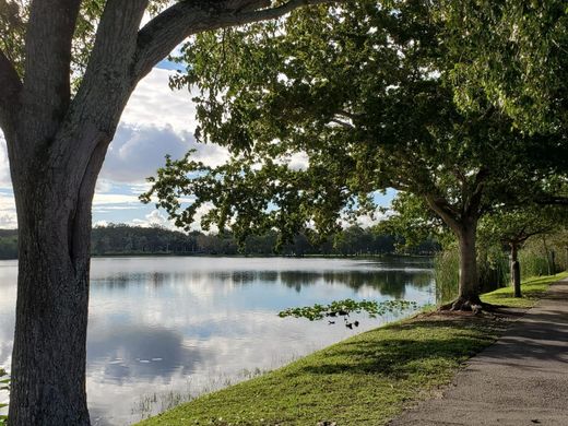 Oakland Park, Broward Countyのアパートメント・コンプレックス