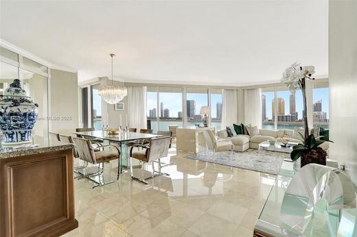 Residential complexes in Aventura, Miami-Dade