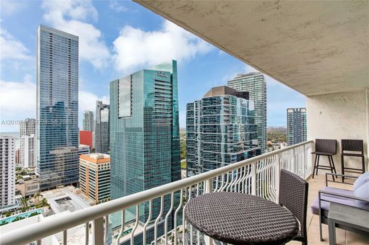 Kamienica w Miami, Miami-Dade County