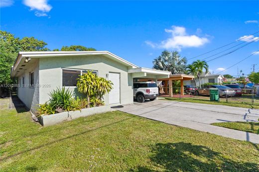 Villa in Miami Heights Trailer Park, Miami-Dade