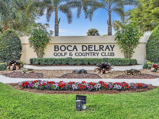 Residential complexes in Delray Beach, Palm Beach