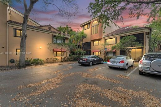 Residential complexes in Miami Lakes, Miami-Dade