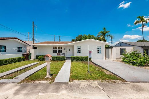 Willa w Hialeah, Miami-Dade County