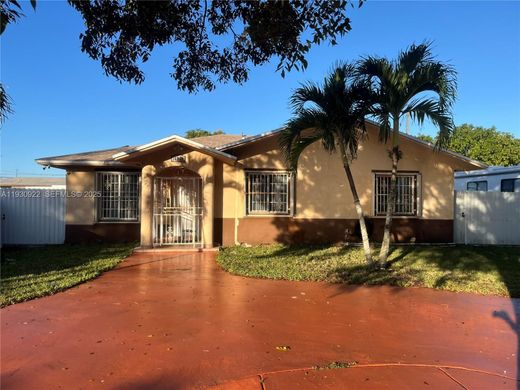 Вилла, Miami Gardens, Miami-Dade County