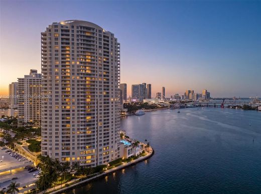 Kamienica w Miami, Miami-Dade County