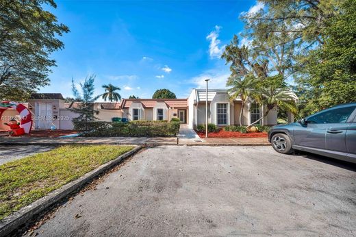 Townhouse in Miami Lakes, Miami-Dade