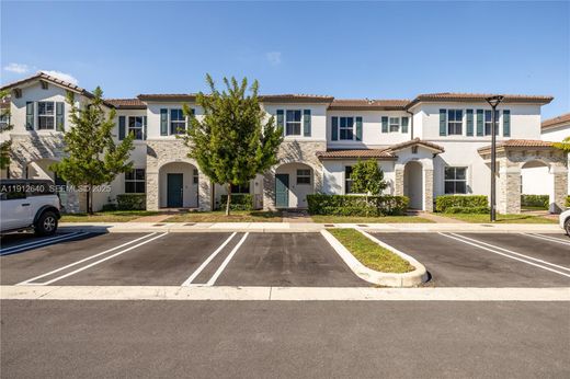 Townhouse in North Miami, Miami-Dade