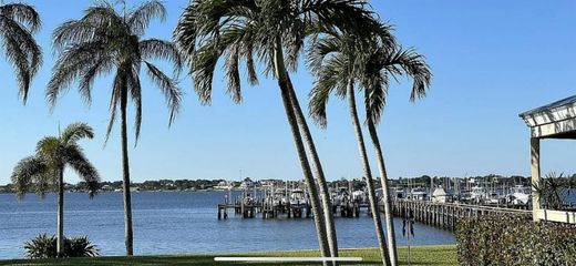 公寓楼  Stuart, Martin County