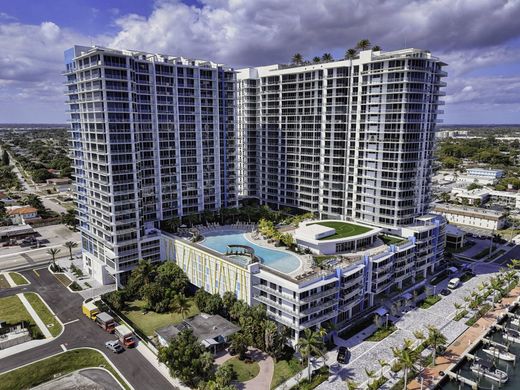 Residential complexes in Lake Park, Palm Beach