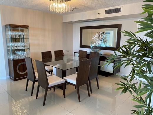 Residential complexes in Aventura, Miami-Dade