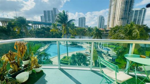 Residential complexes in Sunny Isles Beach, Miami-Dade