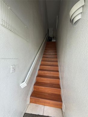 Komplex apartman Doral, Miami-Dade County