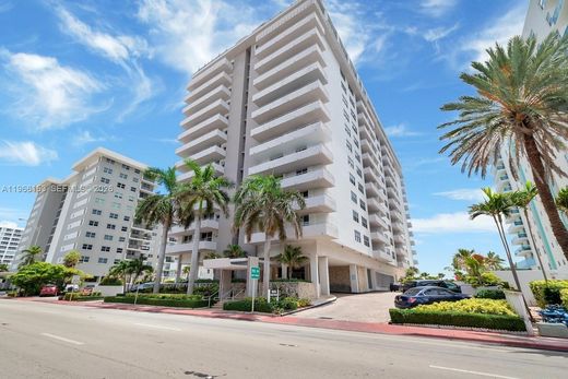 Edificio en Surfside, Miami-Dade County