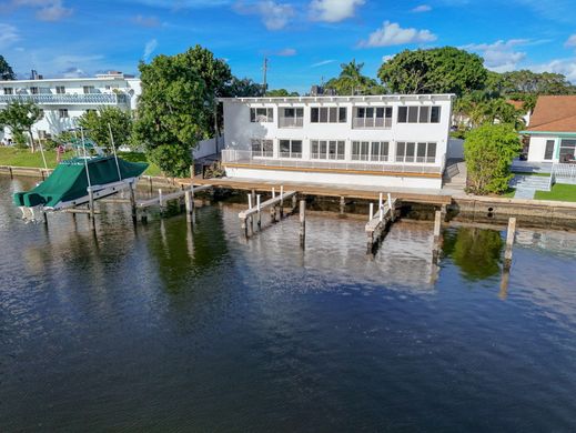 Residential complexes in North Palm Beach, Palm Beach