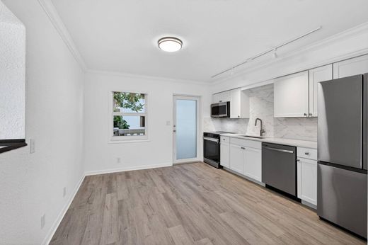 Residential complexes in North Palm Beach, Palm Beach