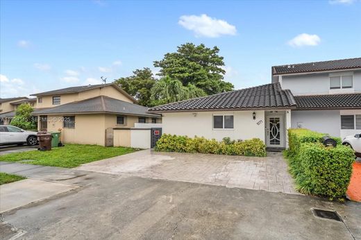 Βίλα σε Hialeah, Miami-Dade County