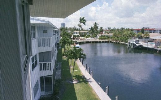 Complesso residenziale a Hallandale Beach, Broward County