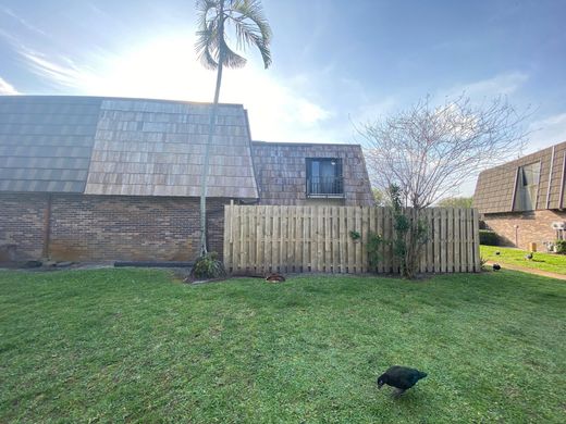 Townhouse in West Palm Beach, Palm Beach