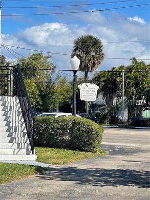 Residential complexes in Fort Lauderdale, Broward County