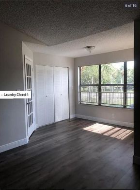 Residential complexes in Davie, Broward County