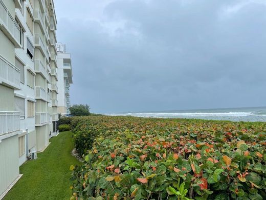 Residential complexes in Jensen Beach, Martin County